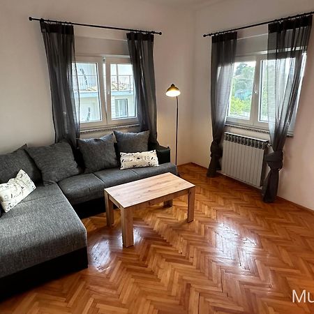 Vala Apartments Rovigno Esterno foto